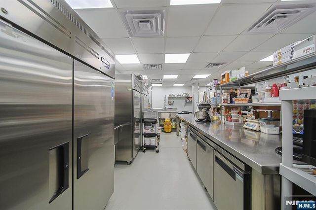 325 Broad Avenue, Palisades Park, NJ 07650