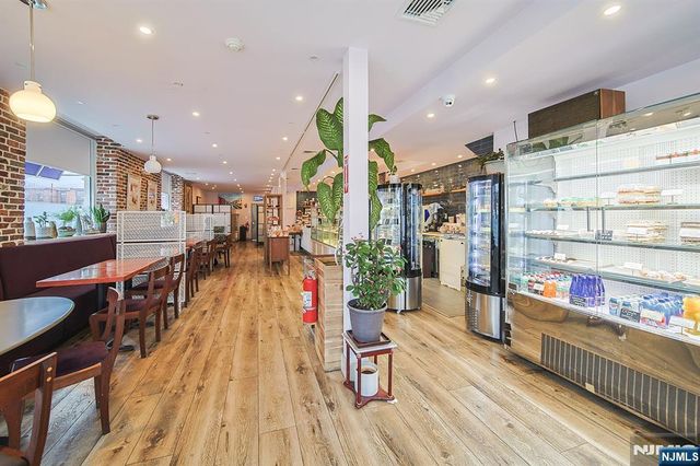 325 Broad Avenue, Palisades Park, NJ 07650