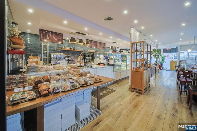 325 Broad Avenue, Palisades Park, NJ 07650