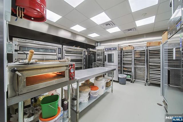 325 Broad Avenue, Palisades Park, NJ 07650