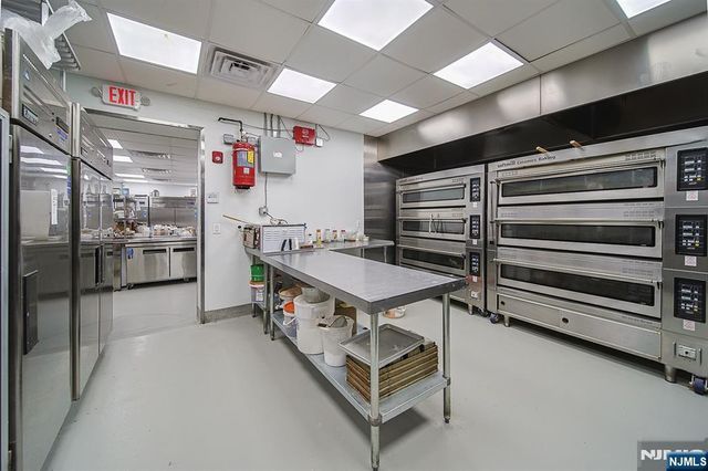 325 Broad Avenue, Palisades Park, NJ 07650