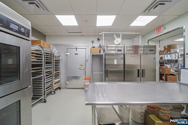 325 Broad Avenue, Palisades Park, NJ 07650