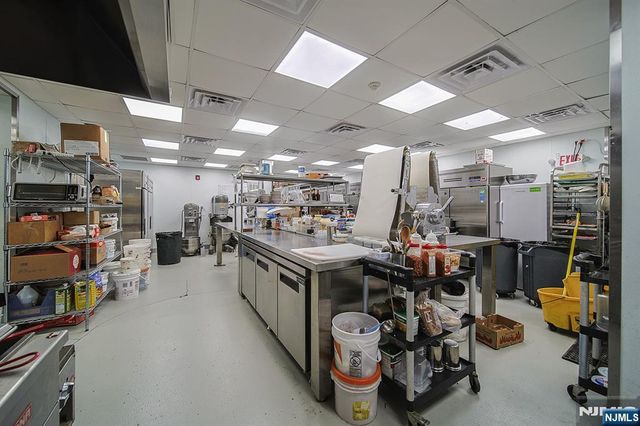 325 Broad Avenue, Palisades Park, NJ 07650