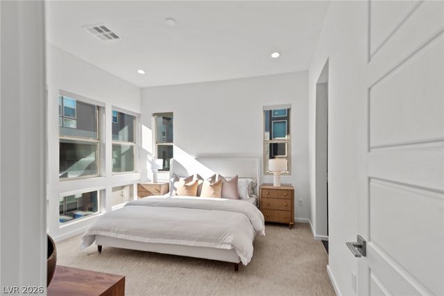659 Grey Saker Street, Las Vegas, NV 89138