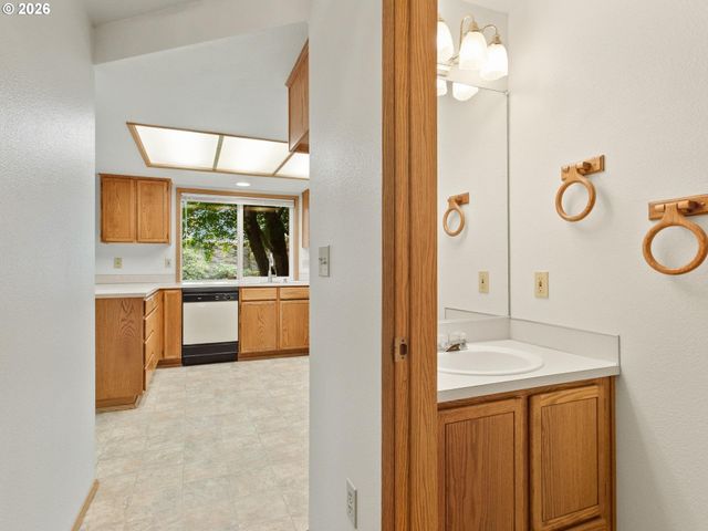 13309 Ne 83RD St, Vancouver, WA 98682