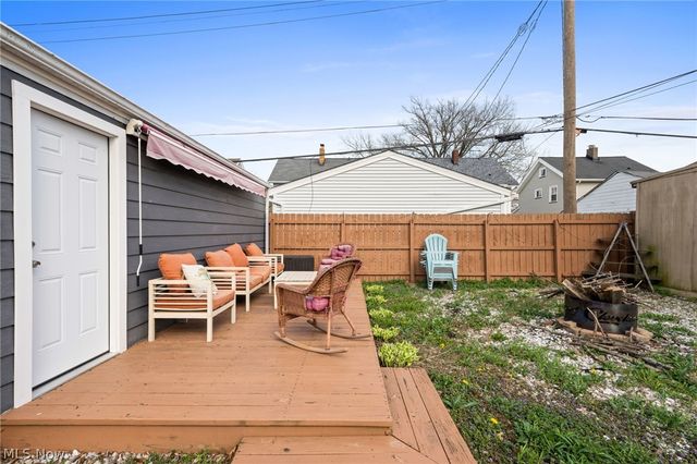 2195 Arthur Avenue, Lakewood, OH 44107