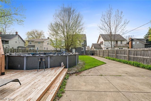 2195 Arthur Avenue, Lakewood, OH 44107