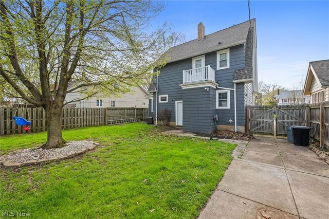 2195 Arthur Avenue, Lakewood, OH 44107