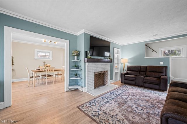 2195 Arthur Avenue, Lakewood, OH 44107
