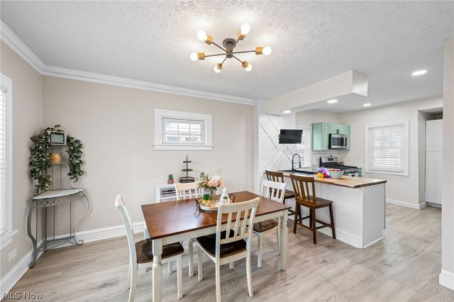 2195 Arthur Avenue, Lakewood, OH 44107