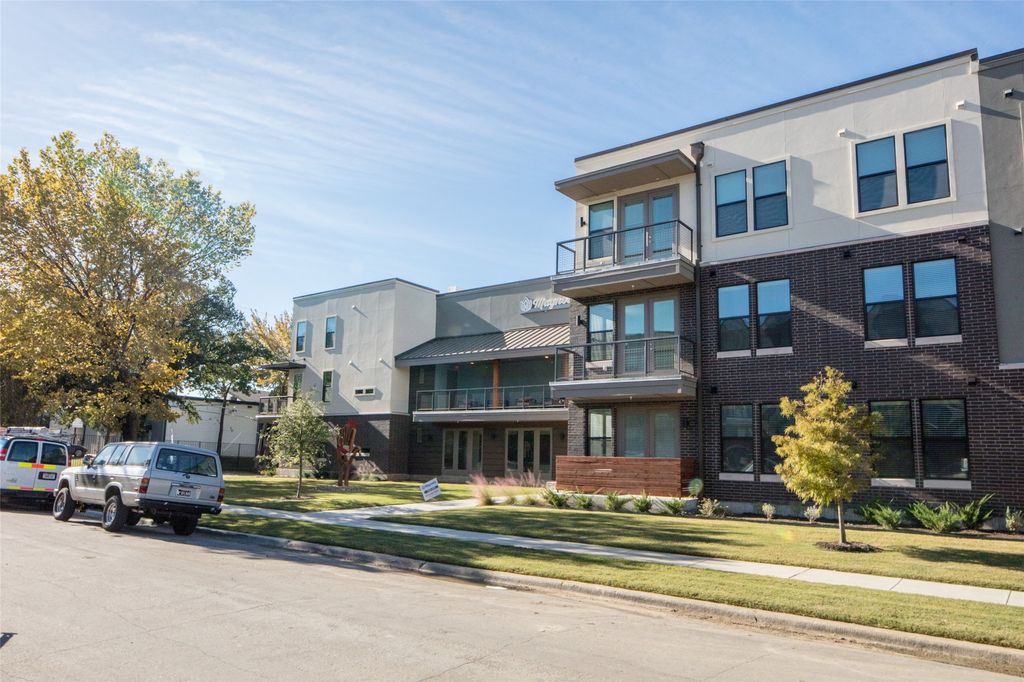 2103 Moser Avenue 206, Dallas, TX 75206