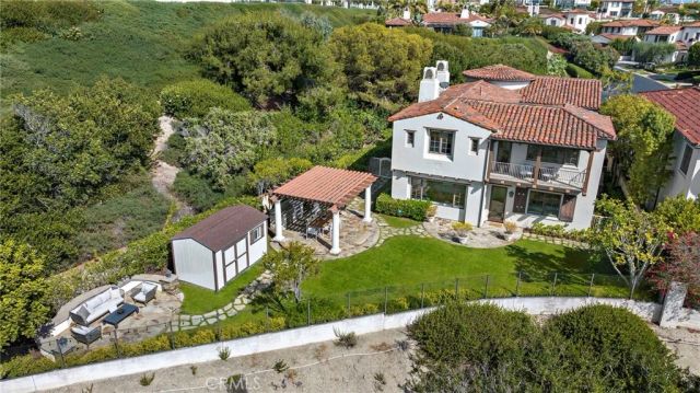 28 Sandy Cv, Newport Coast, CA 92657