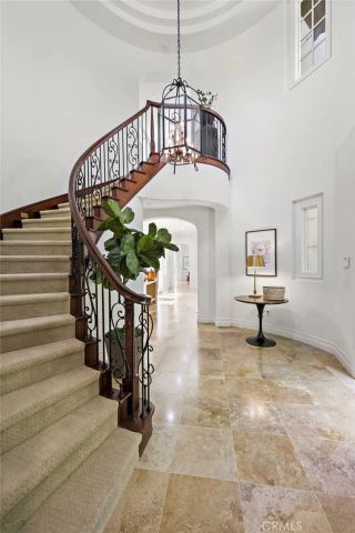 28 Sandy Cv, Newport Coast, CA 92657