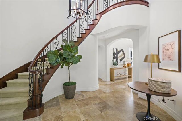 28 Sandy Cv, Newport Coast, CA 92657