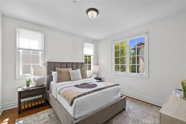 28 Sandy Cv, Newport Coast, CA 92657
