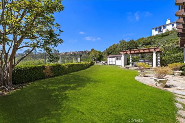 28 Sandy Cv, Newport Coast, CA 92657