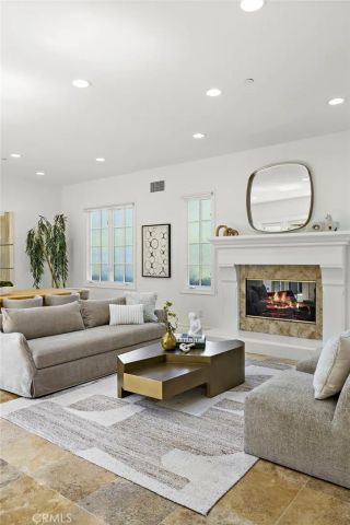 28 Sandy Cv, Newport Coast, CA 92657