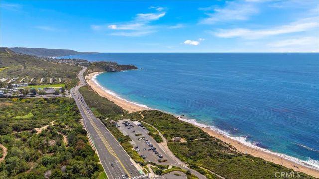 28 Sandy Cv, Newport Coast, CA 92657