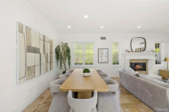 28 Sandy Cv, Newport Coast, CA 92657