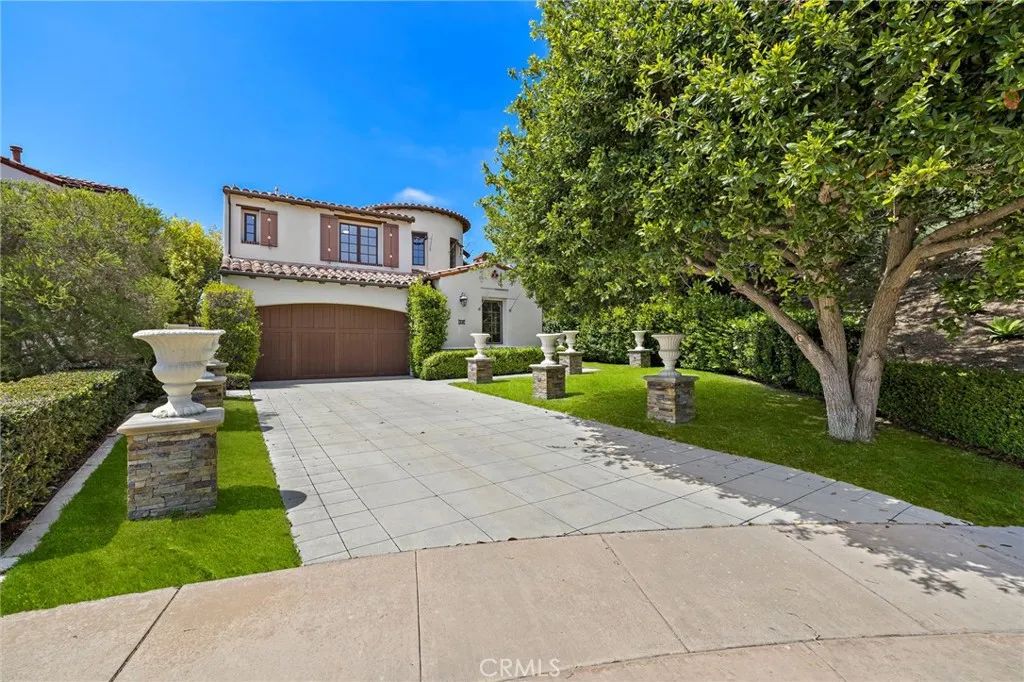 28 Sandy Cv, Newport Coast, CA 92657