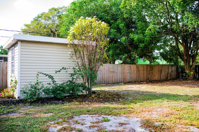 823 N C Street, Lake Worth Beach, FL 33460