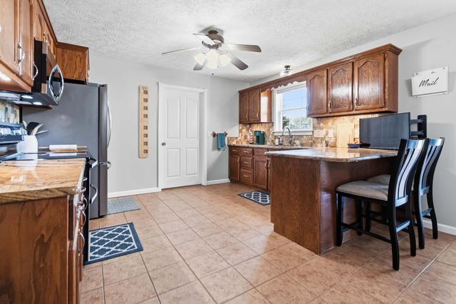 136 General Cleburne Drive, Richmond, KY 40475