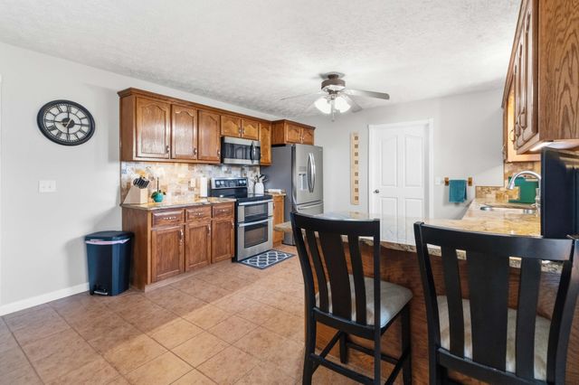136 General Cleburne Drive, Richmond, KY 40475