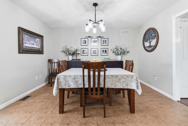 136 General Cleburne Drive, Richmond, KY 40475