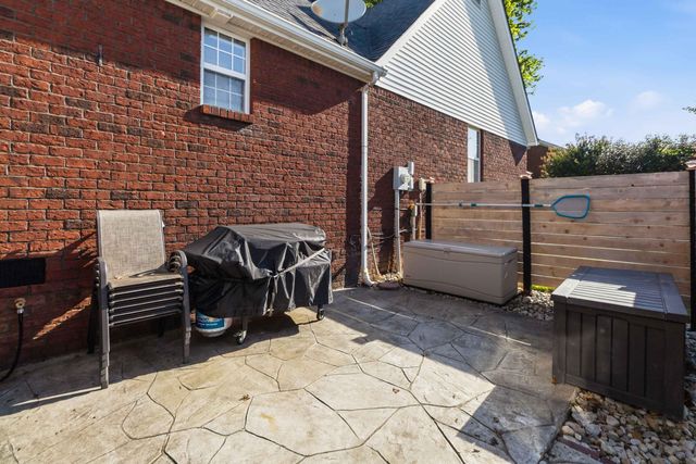 136 General Cleburne Drive, Richmond, KY 40475