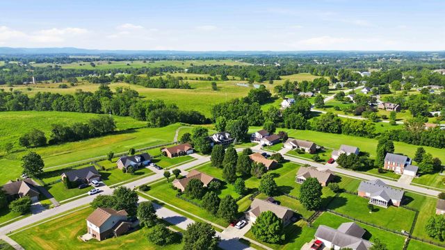 136 General Cleburne Drive, Richmond, KY 40475