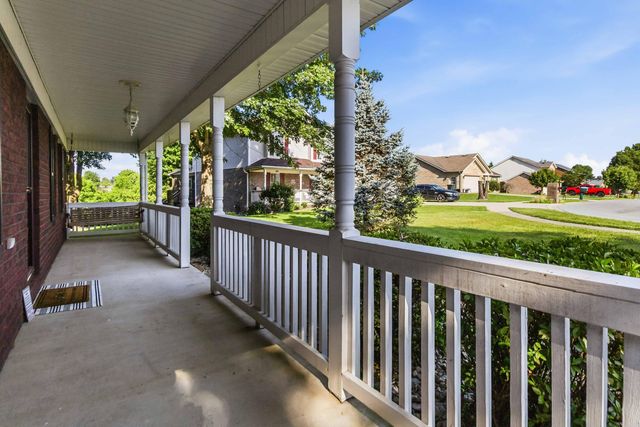 136 General Cleburne Drive, Richmond, KY 40475