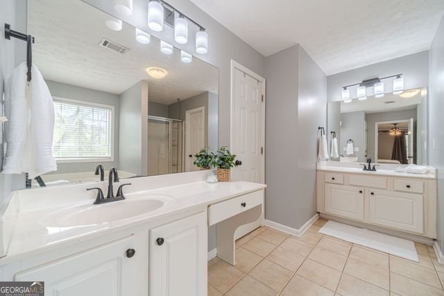 6130 Devonshire Drive, Flowery Branch, GA 30542