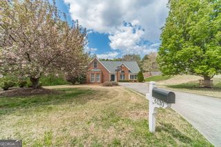 6130 Devonshire Drive, Flowery Branch, GA 30542
