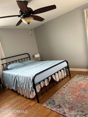 26 Lincroft Avenue, Old Bridge, NJ 08857