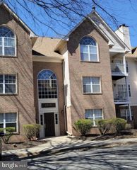 9708 LAKE POINTE CT #302, Upper Marlboro, MD 20774