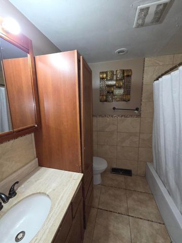 1429 W 74th Place, Merrillville, IN 46410