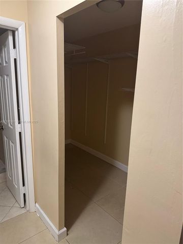 2980 NW 55th Ave 1D, Lauderhill, FL 33313