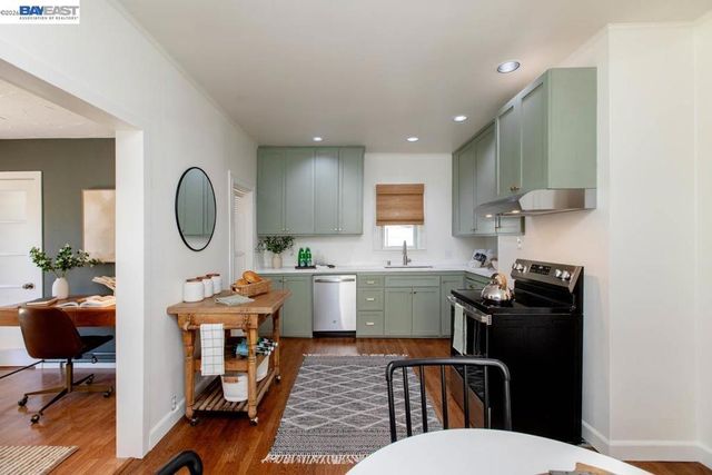 1410 Sherman St, Alameda, CA 94501