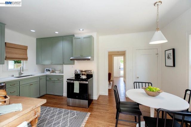 1410 Sherman St, Alameda, CA 94501