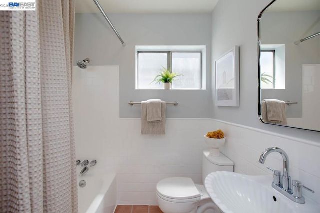 1410 Sherman St, Alameda, CA 94501