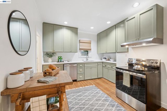 1410 Sherman St, Alameda, CA 94501