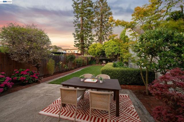 1410 Sherman St, Alameda, CA 94501