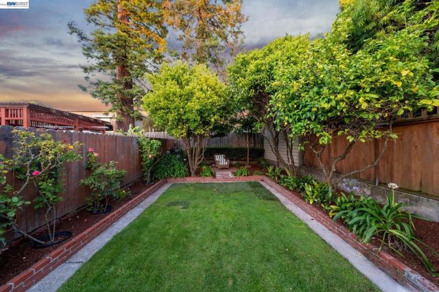 1410 Sherman St, Alameda, CA 94501