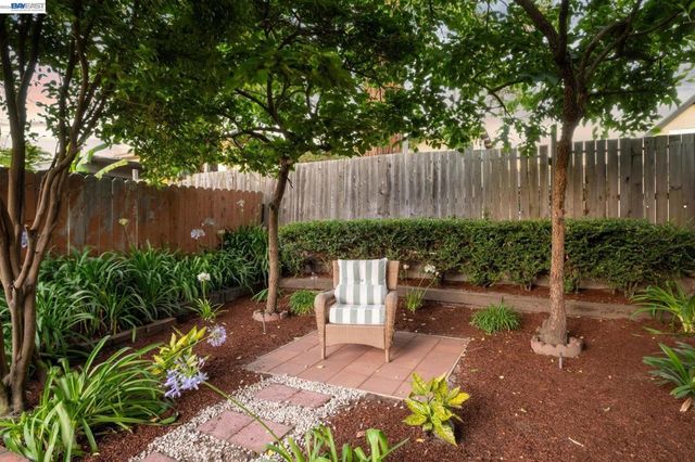 1410 Sherman St, Alameda, CA 94501