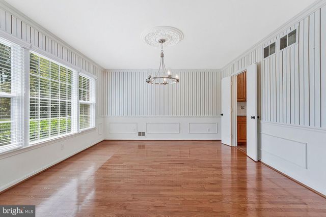 7730 FALSTAFF RD, Mclean, VA 22102