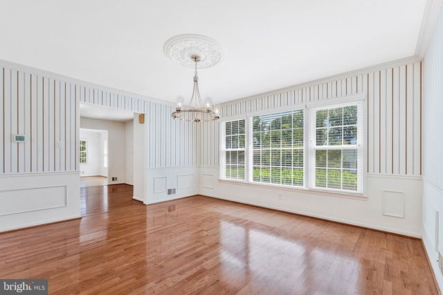 7730 FALSTAFF RD, Mclean, VA 22102