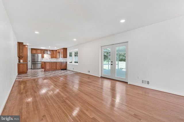 7730 FALSTAFF RD, Mclean, VA 22102