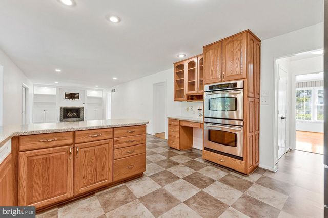 7730 FALSTAFF RD, Mclean, VA 22102