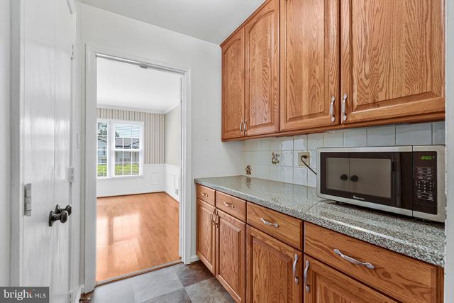7730 FALSTAFF RD, Mclean, VA 22102