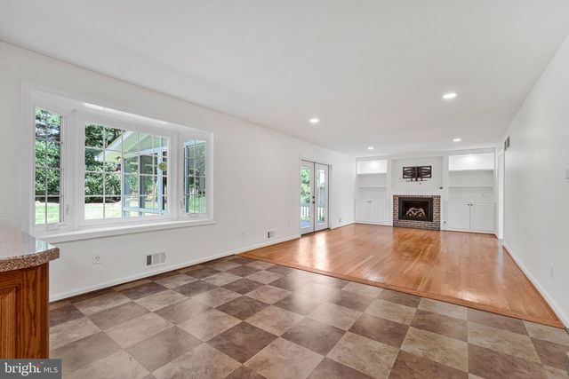 7730 FALSTAFF RD, Mclean, VA 22102